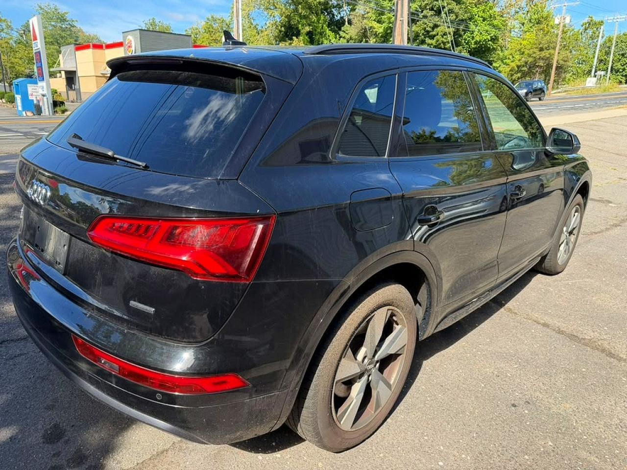 2020 Audi Q5 Premium - Image 3