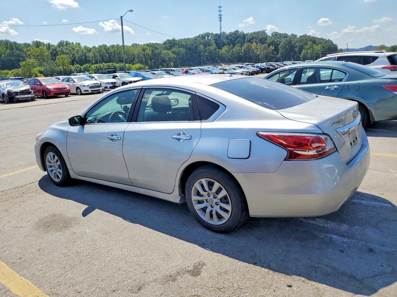 2015 Nissan Altima 2.5 S - Image 2