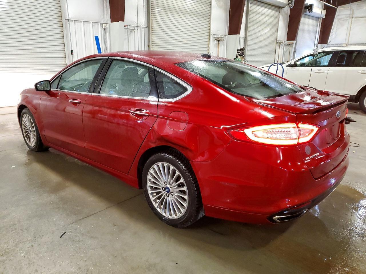 2015 Ford Fusion Titanium - Фото 2