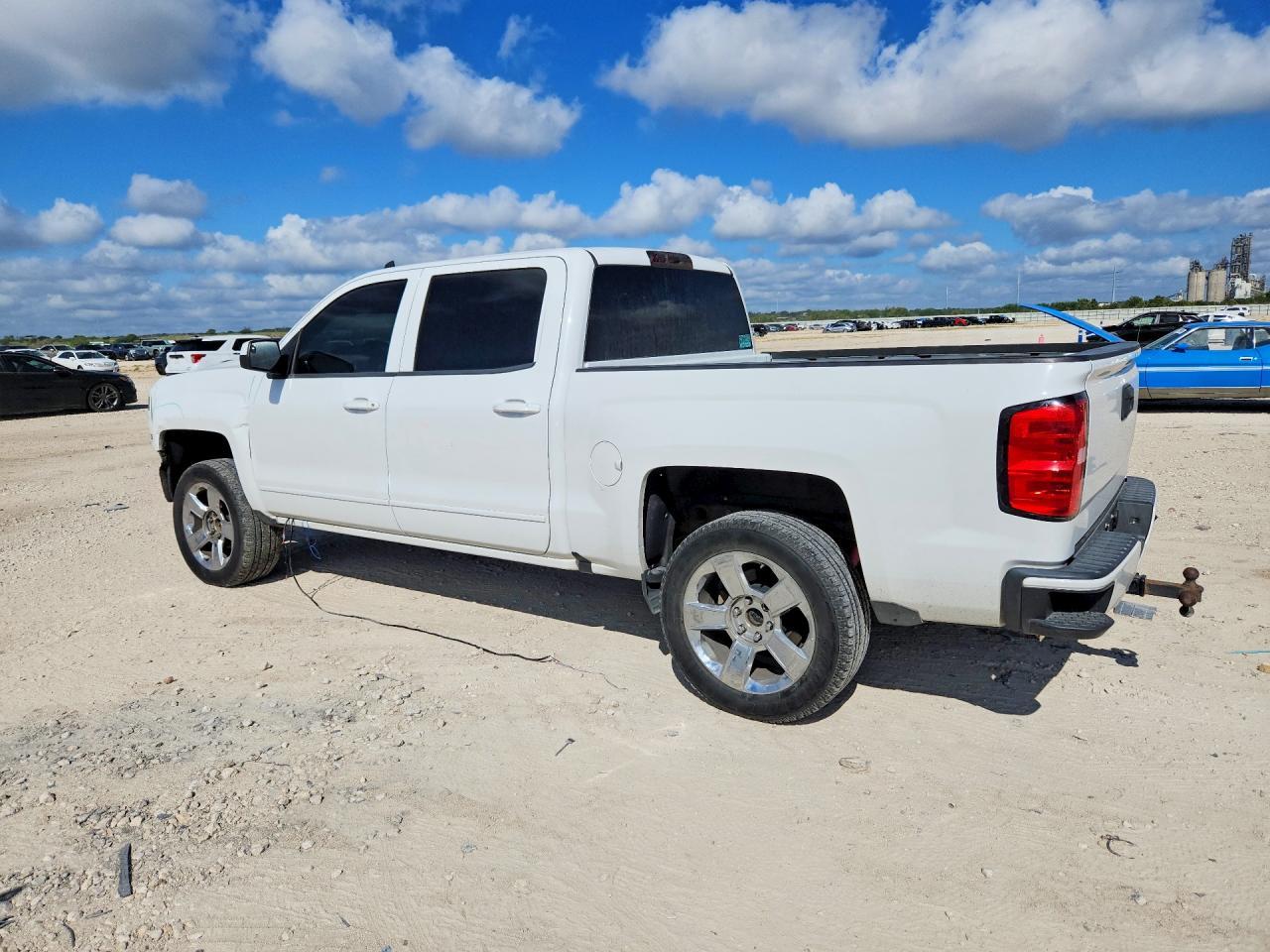 2018 Chevrolet Silverado K1500 Lt - Image 2