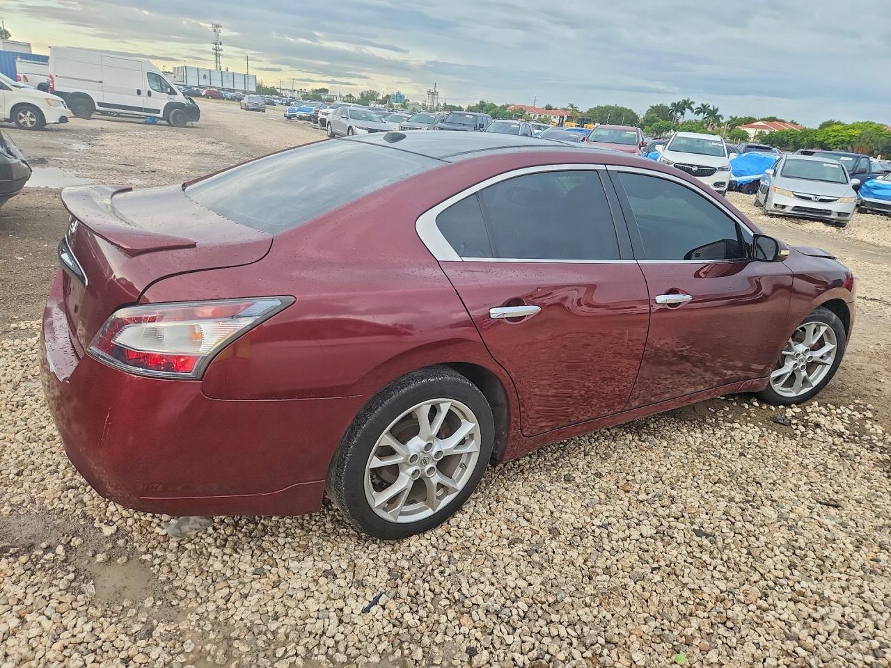 2012 Nissan Maxima 3.5 S - Image 3