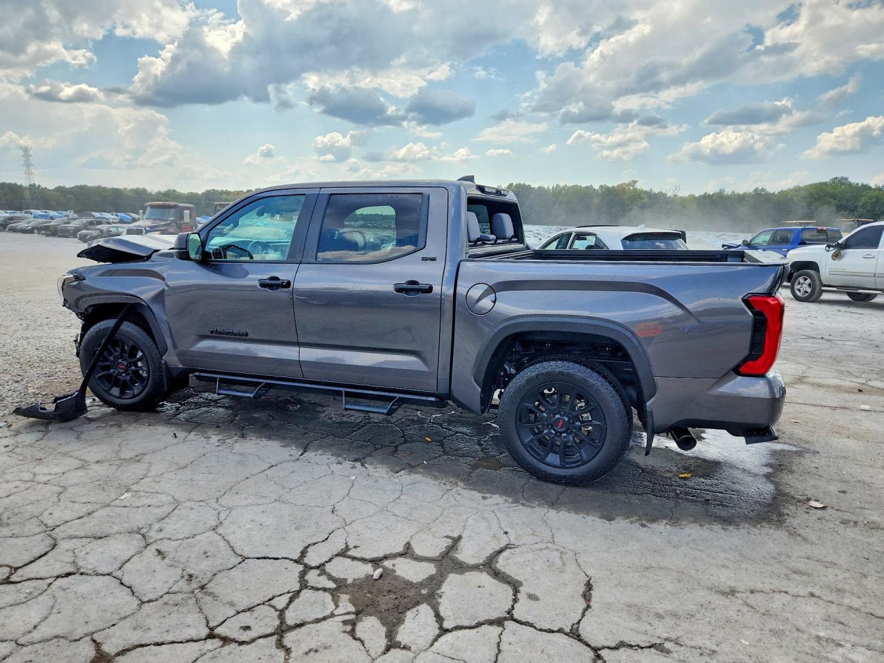 2025 Toyota Tundra Sr5 - Фото 2