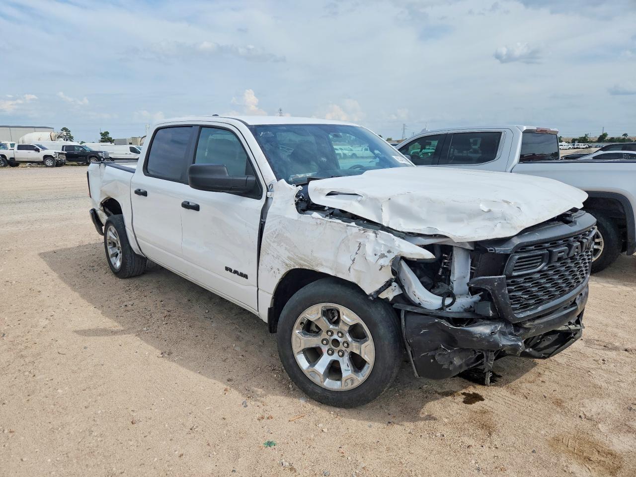 2025 Ram 1500 Tradesman - Image 4