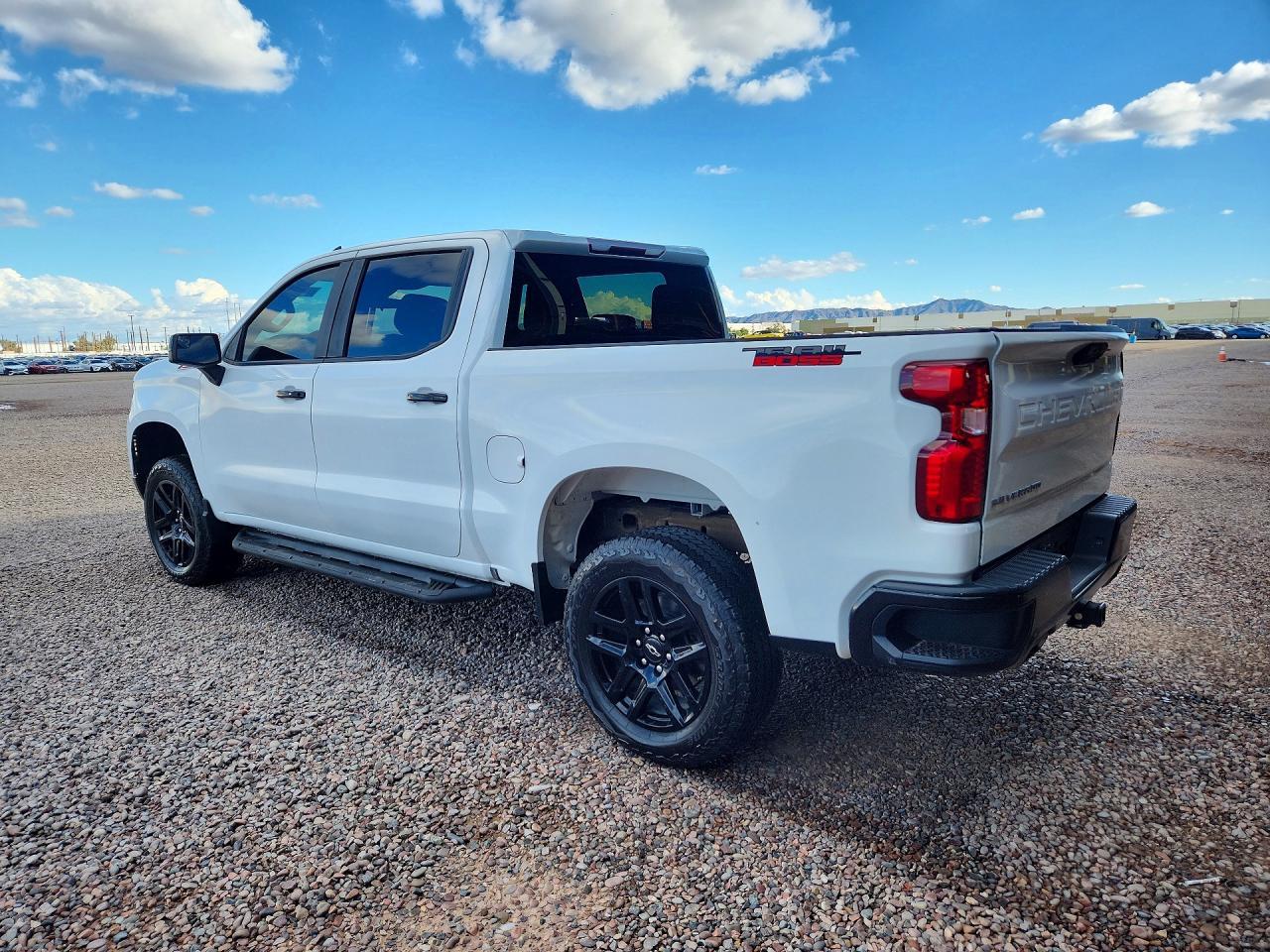 2024 Chevrolet Silverado K1500 Lt Trail Boss - Image 2
