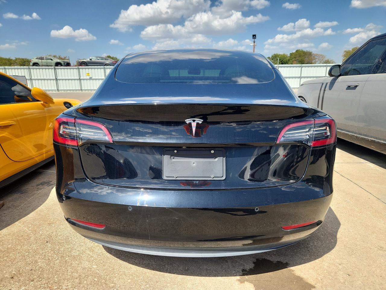 2021 Tesla Model 3 - Фото 6