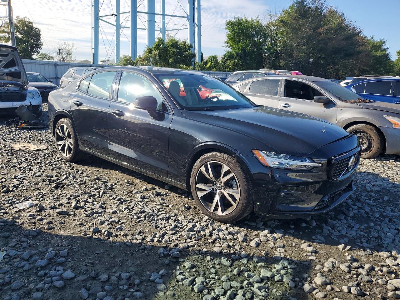 2025 Volvo S60 Core - Фото 4