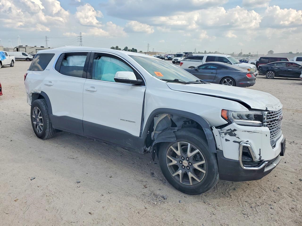2023 GMC Acadia Sle - Image 4