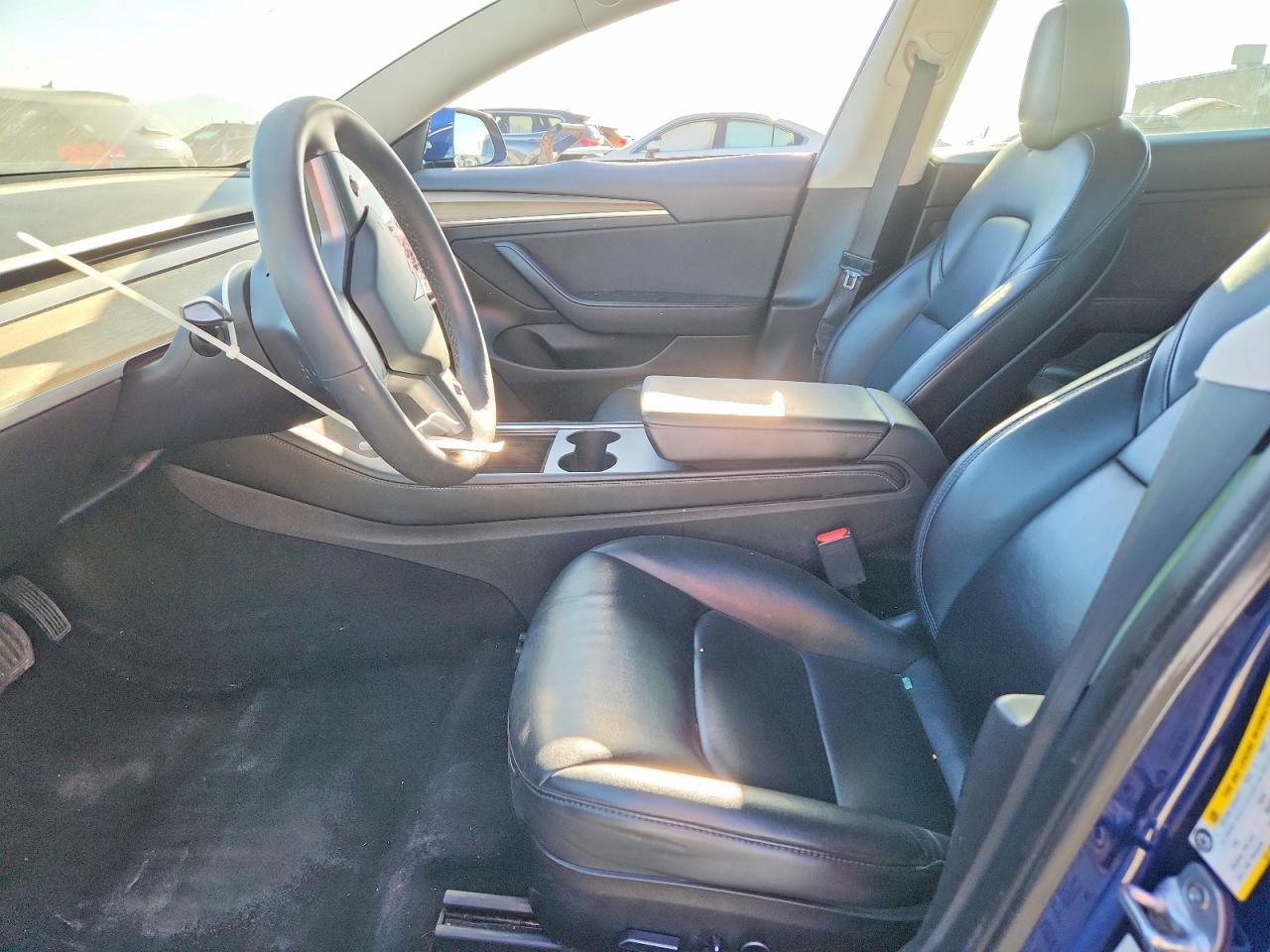 2022 Tesla Model 3 - Фото 7