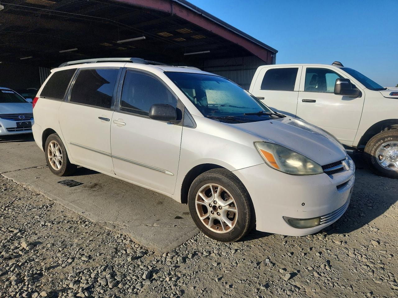 2004 Toyota Sienna Xle Limited 7 Passenger - Image 4