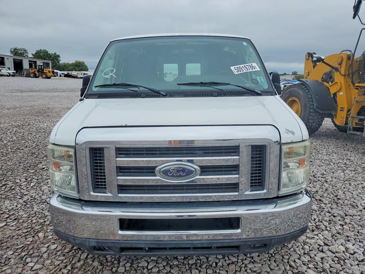 2011 Ford E250 Delivery Van - Фото 5