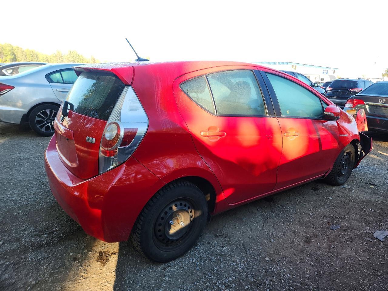 2013 Toyota Prius C One - Фото 3