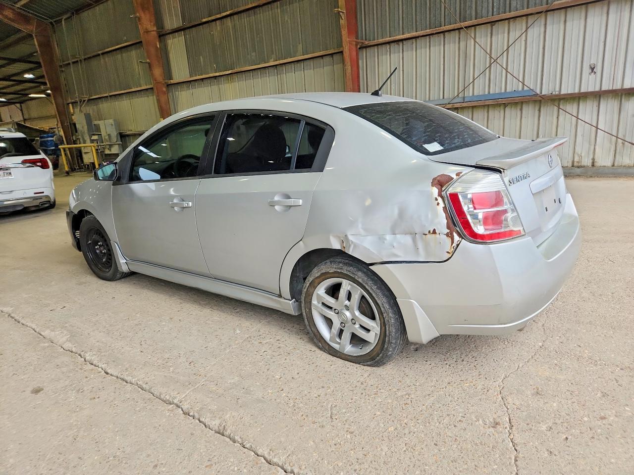 2011 Nissan Sentra 2.0 - Image 2