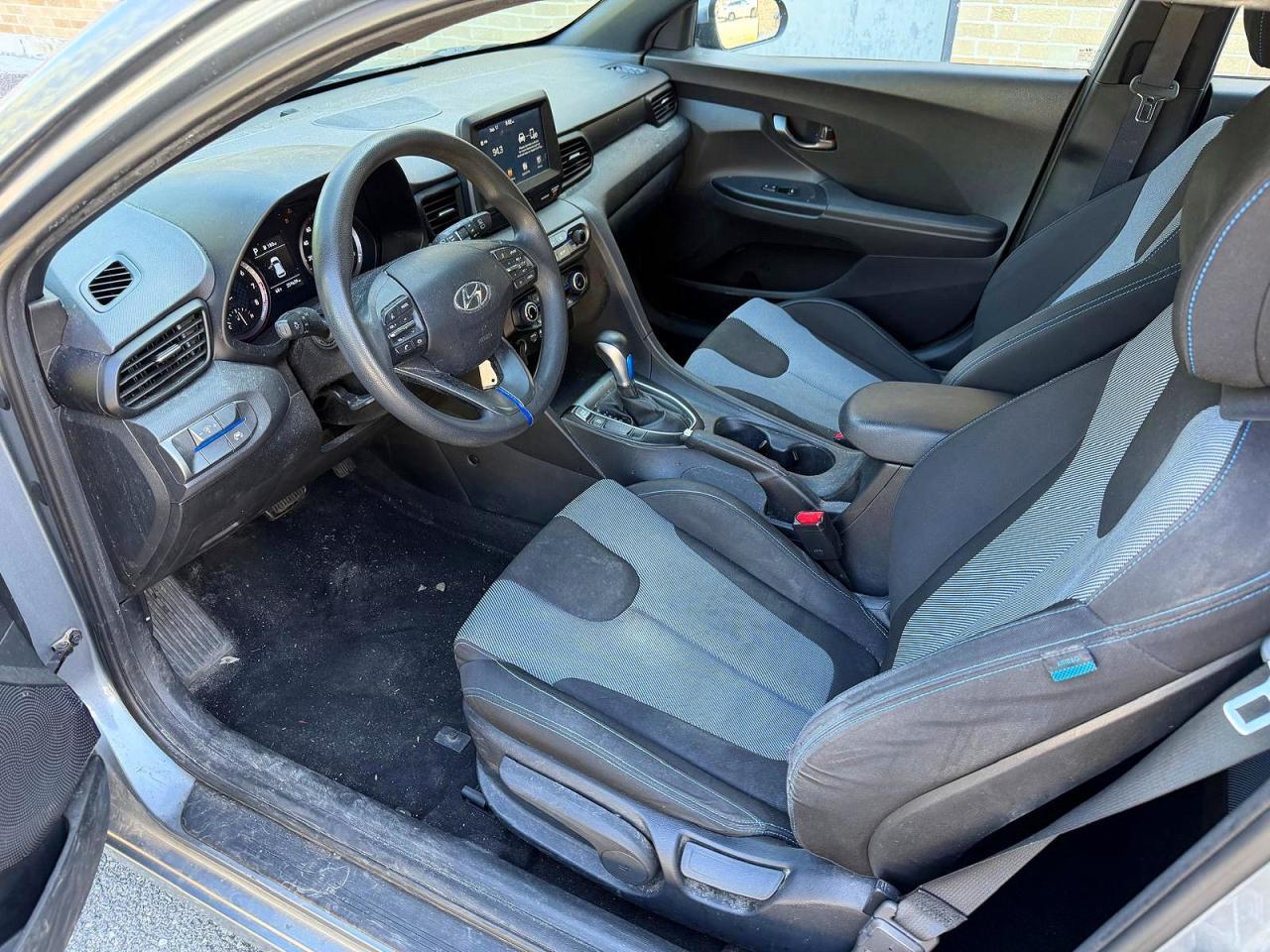 2019 Hyundai Veloster 2.0L - Фото 5