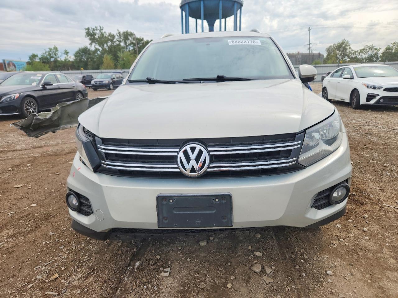 2012 Volkswagen Tiguan S - Image 5