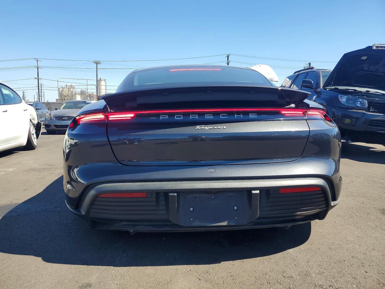 2021 Porsche Taycan - Фото 6