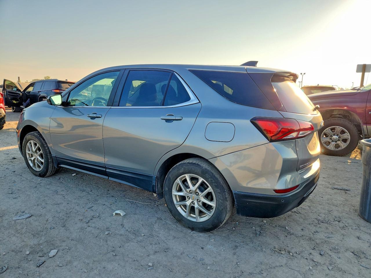 2023 Chevrolet Equinox Lt - Фото 2