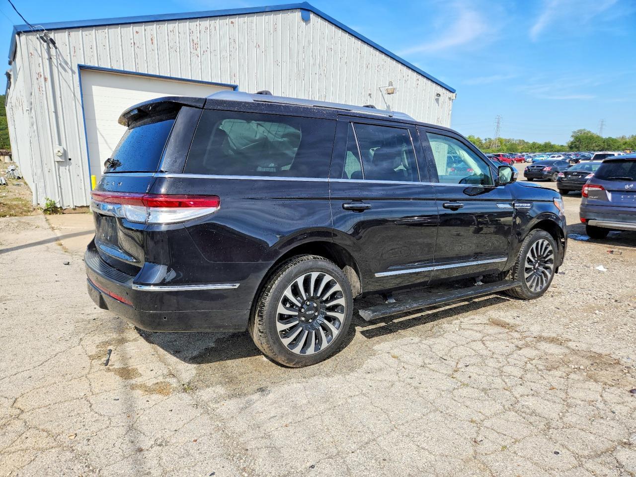 2024 Lincoln Navigator Black Label - Фото 3