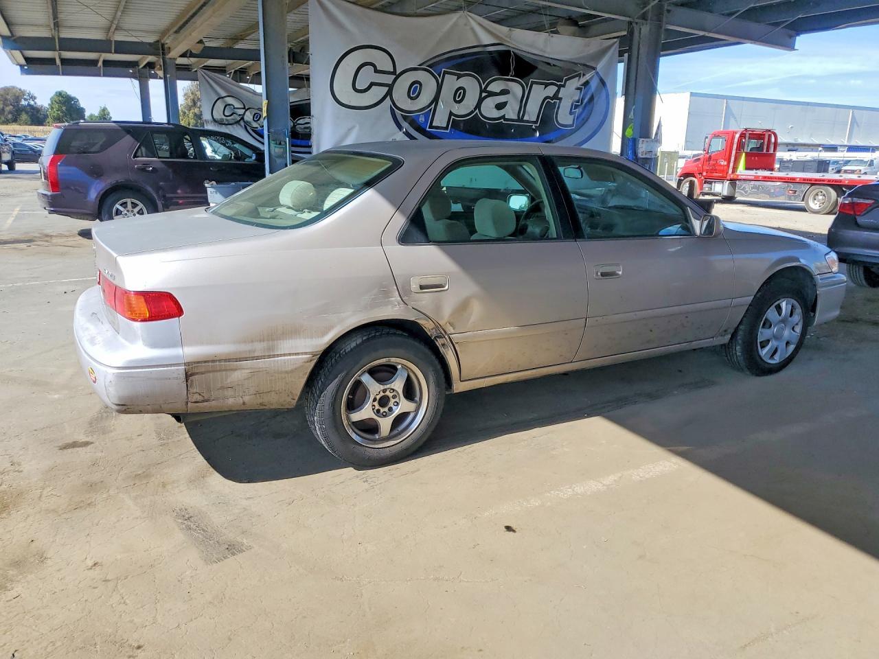 2001 Toyota Camry Ce - Image 3