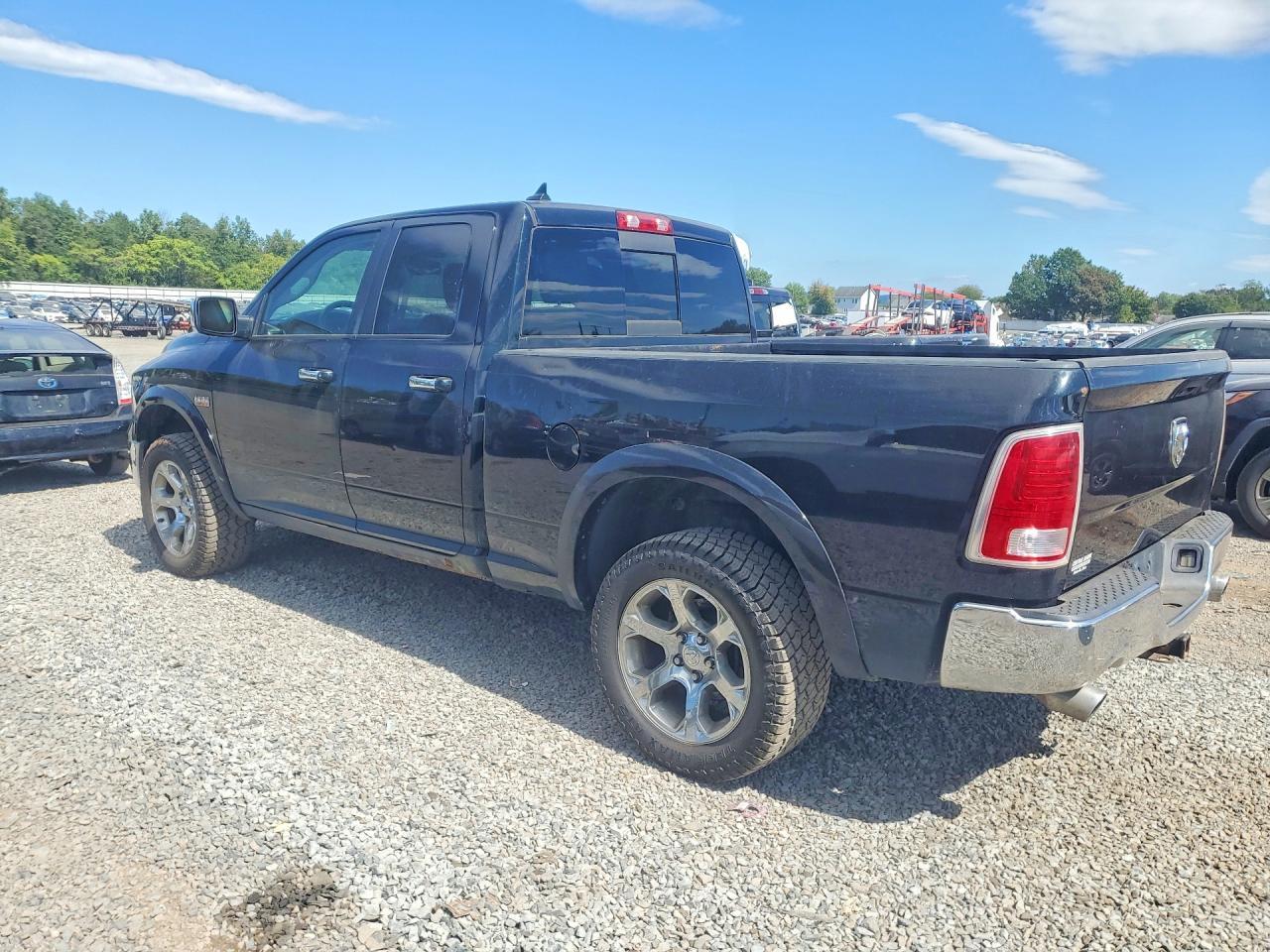 2017 Ram 1500 Laramie - Фото 2