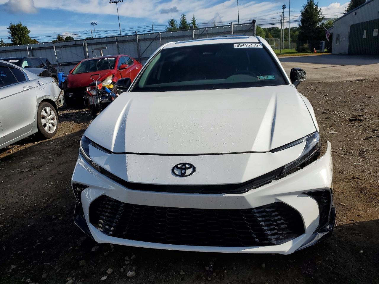 2026 Toyota Camry Nightshade - Фото 5