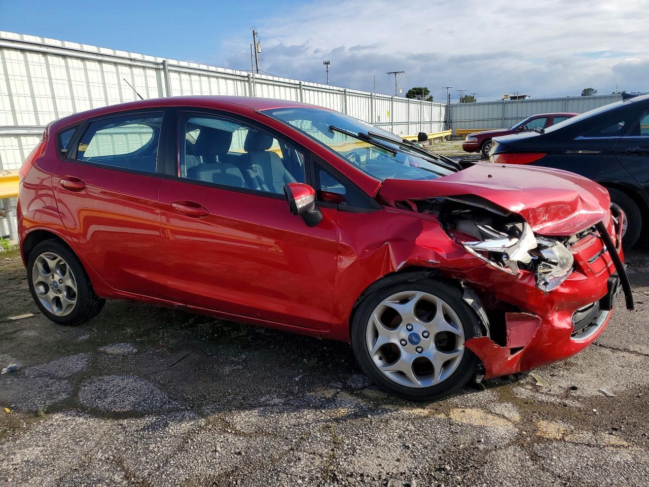 2012 Ford Fiesta Ses - Фото 4
