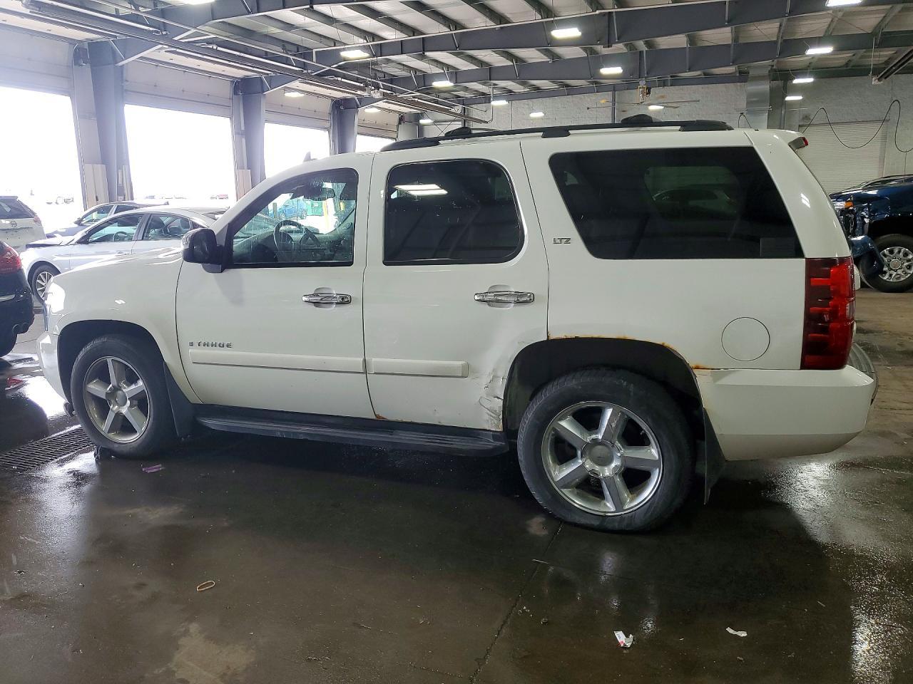 2007 Chevrolet Tahoe K1500 - Image 2