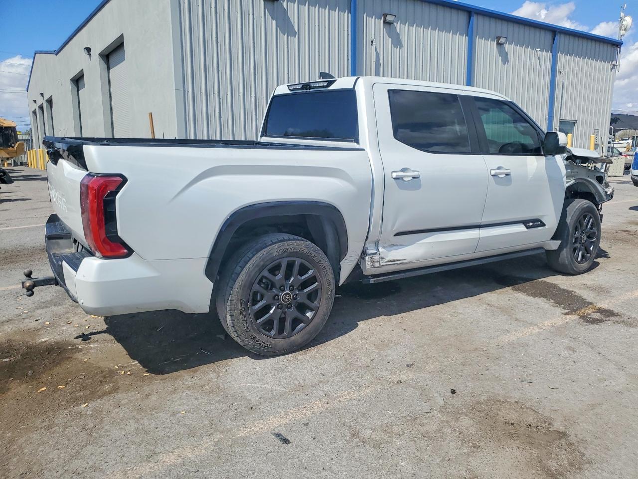 2024 Toyota Tundra Platinum - Фото 3