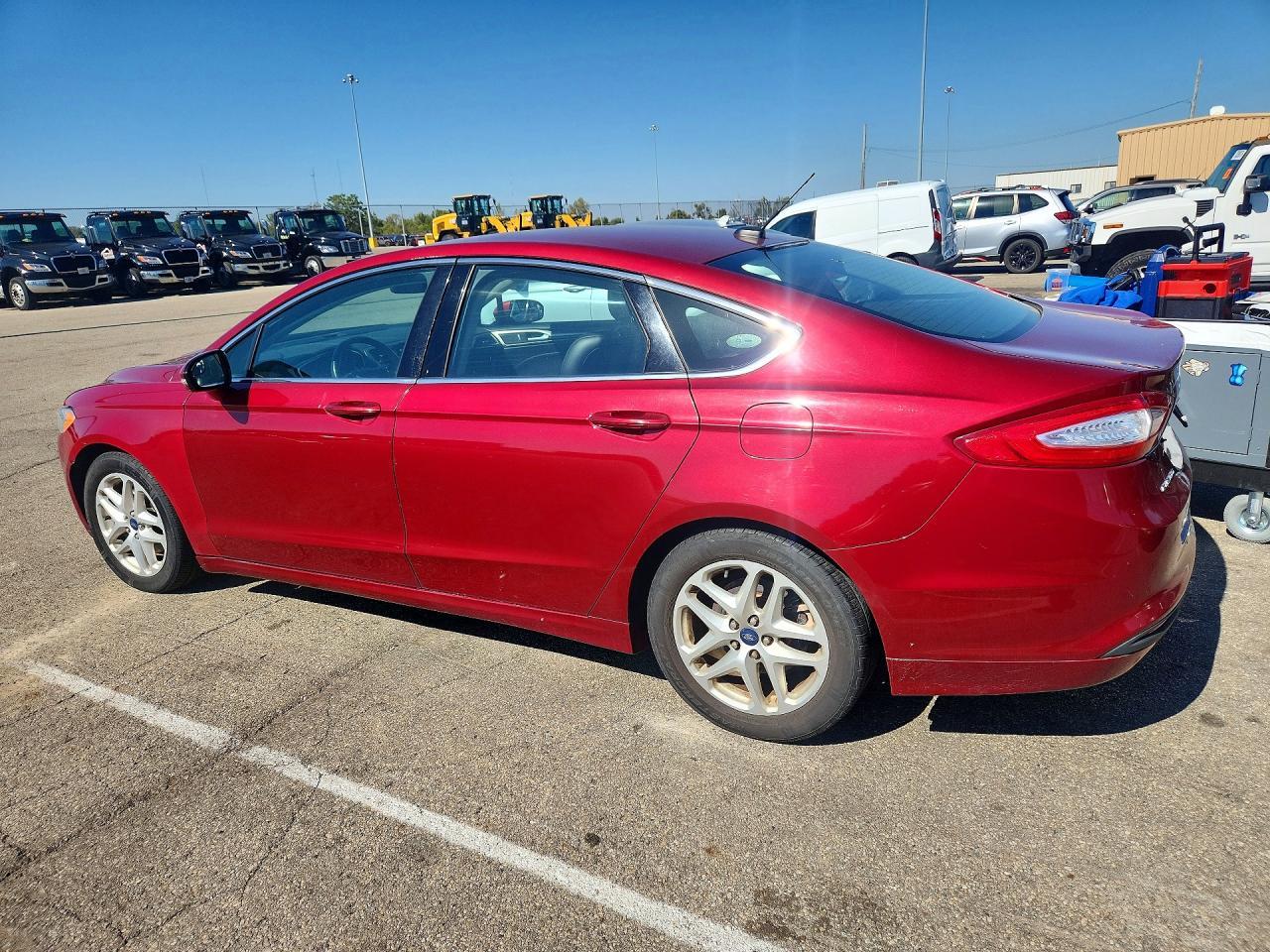 2015 Ford Fusion Se - Фото 2