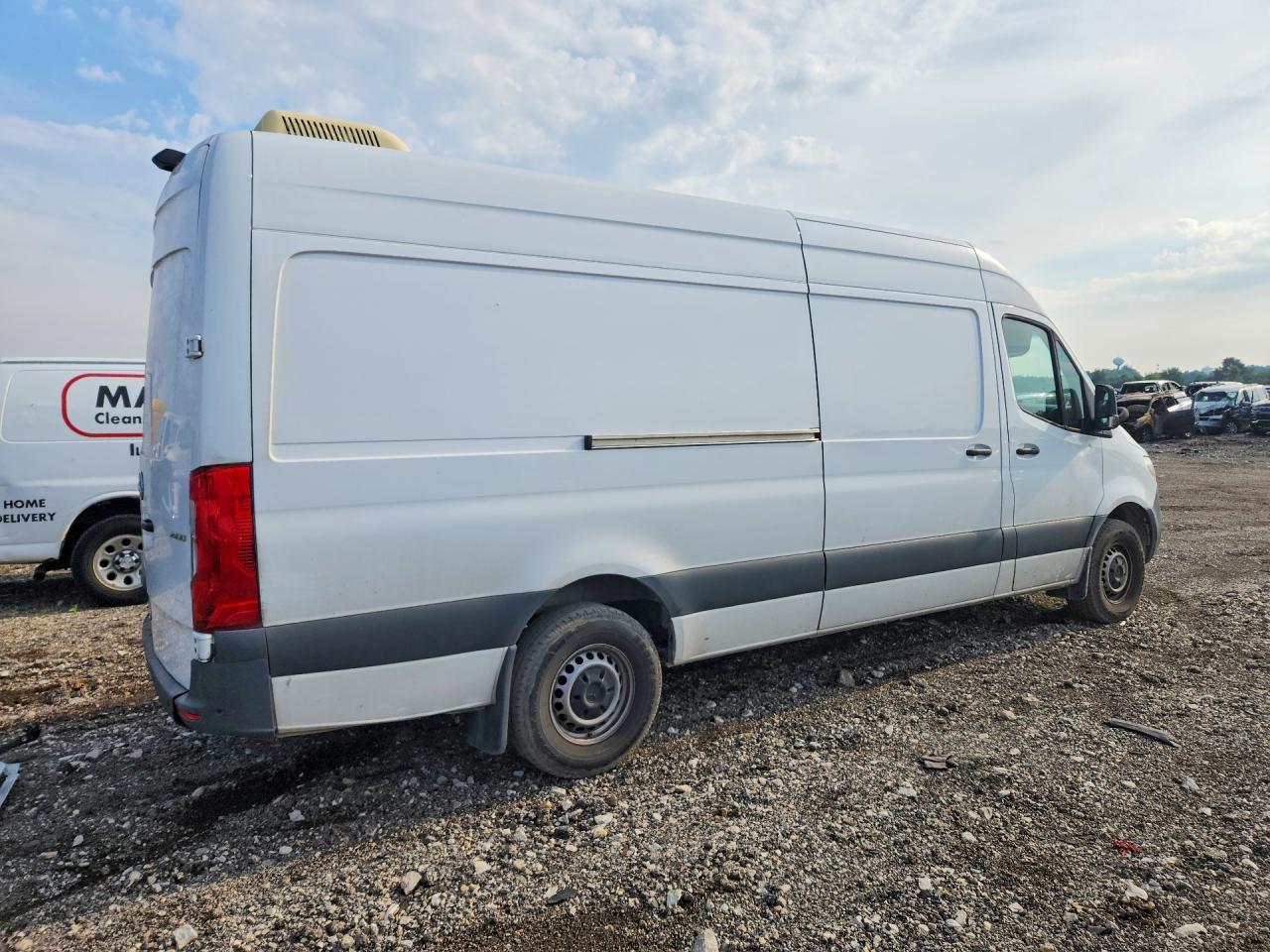 2023 Mercedes-Benz Sprinter 2500 - Фото 3
