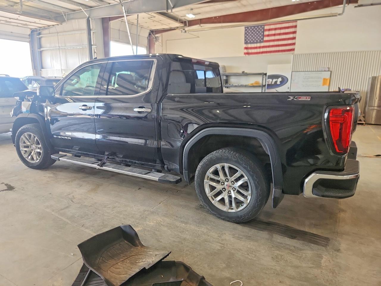 2021 GMC Sierra Slt - Фото 2