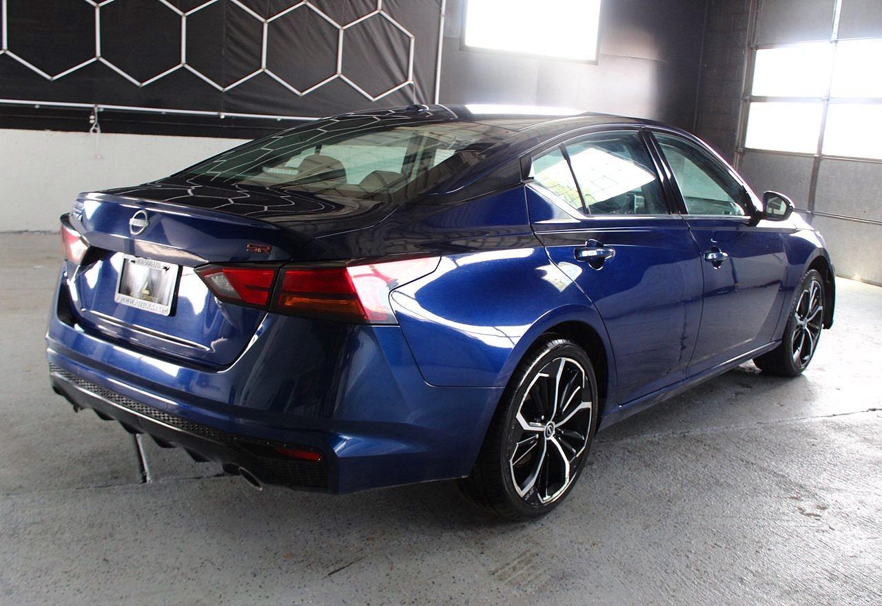 2024 Nissan Altima Sr - Image 3