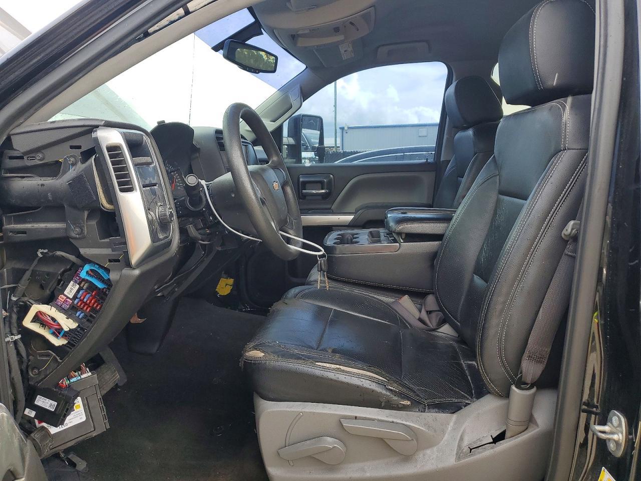 2018 Chevrolet Silverado C1500 Custom - Image 7