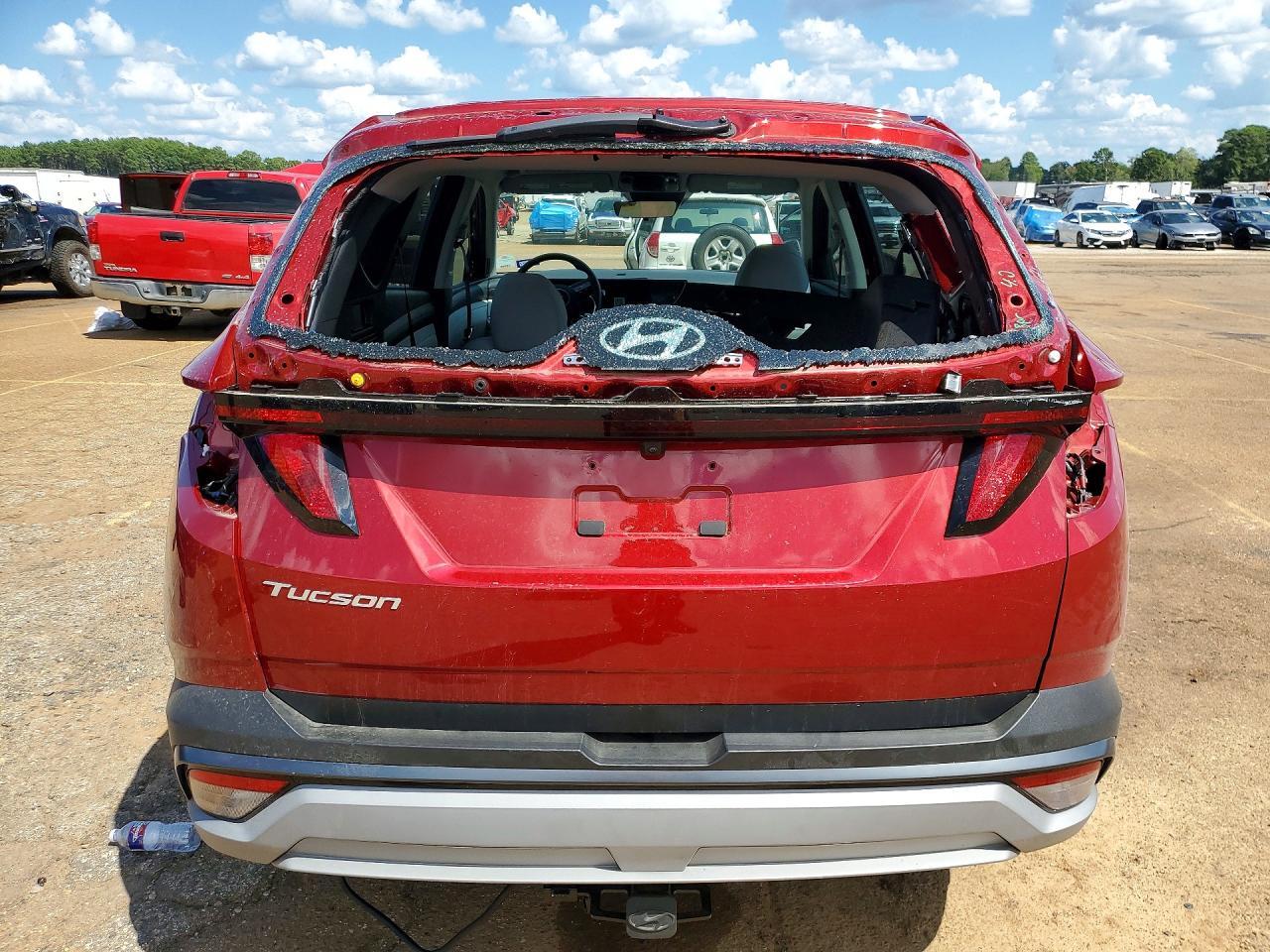 2025 Hyundai Tucson Se - Image 6