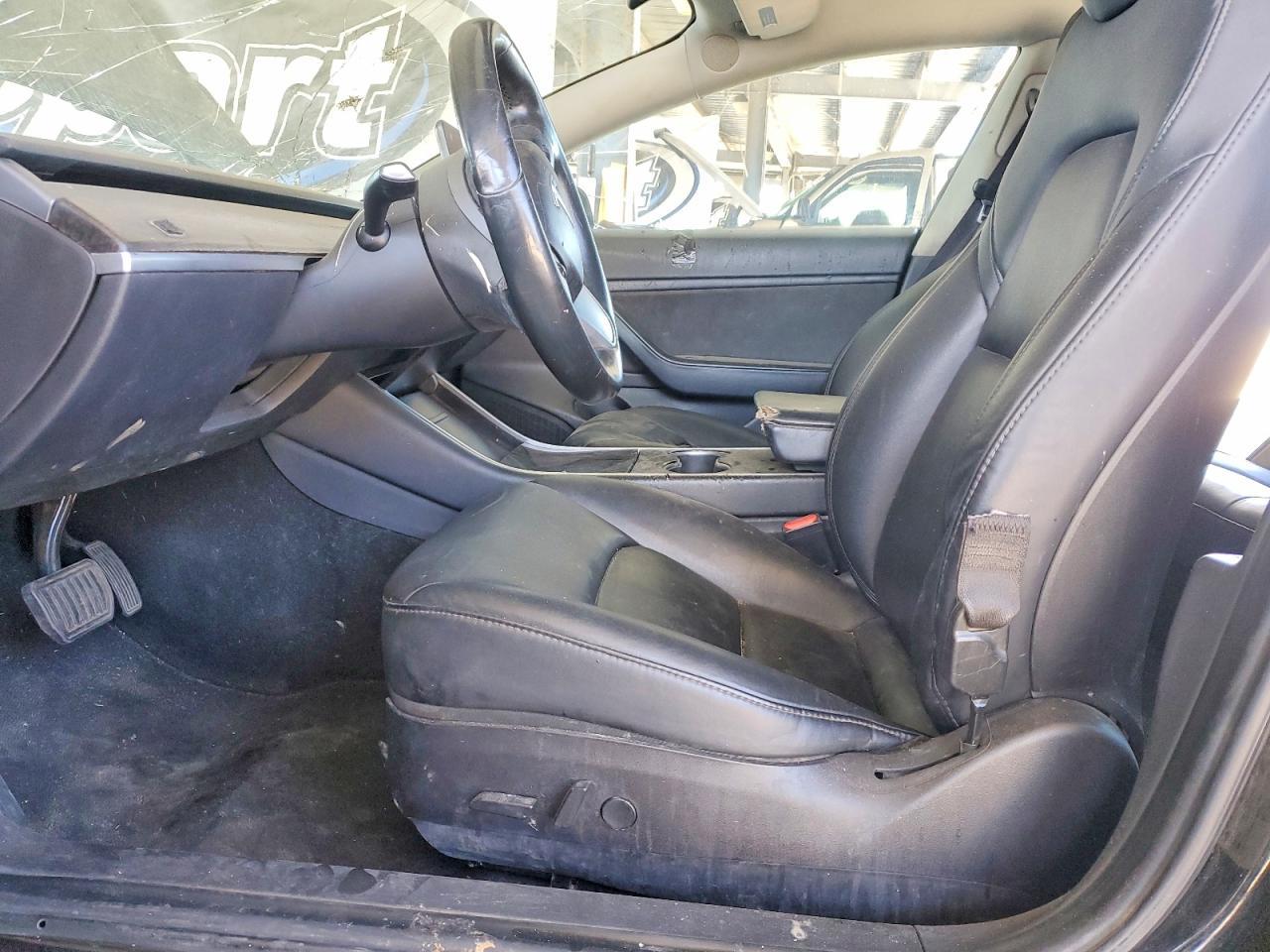 2018 Tesla Model 3 - Image 7