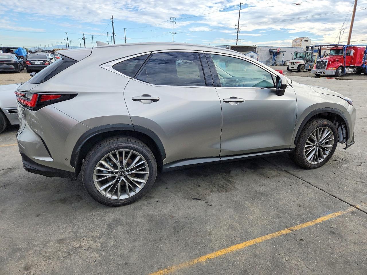 2026 Lexus Nx 350H Luxury - Image 3