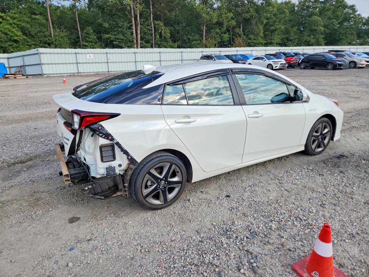 2019 Toyota Prius Limited - Фото 3