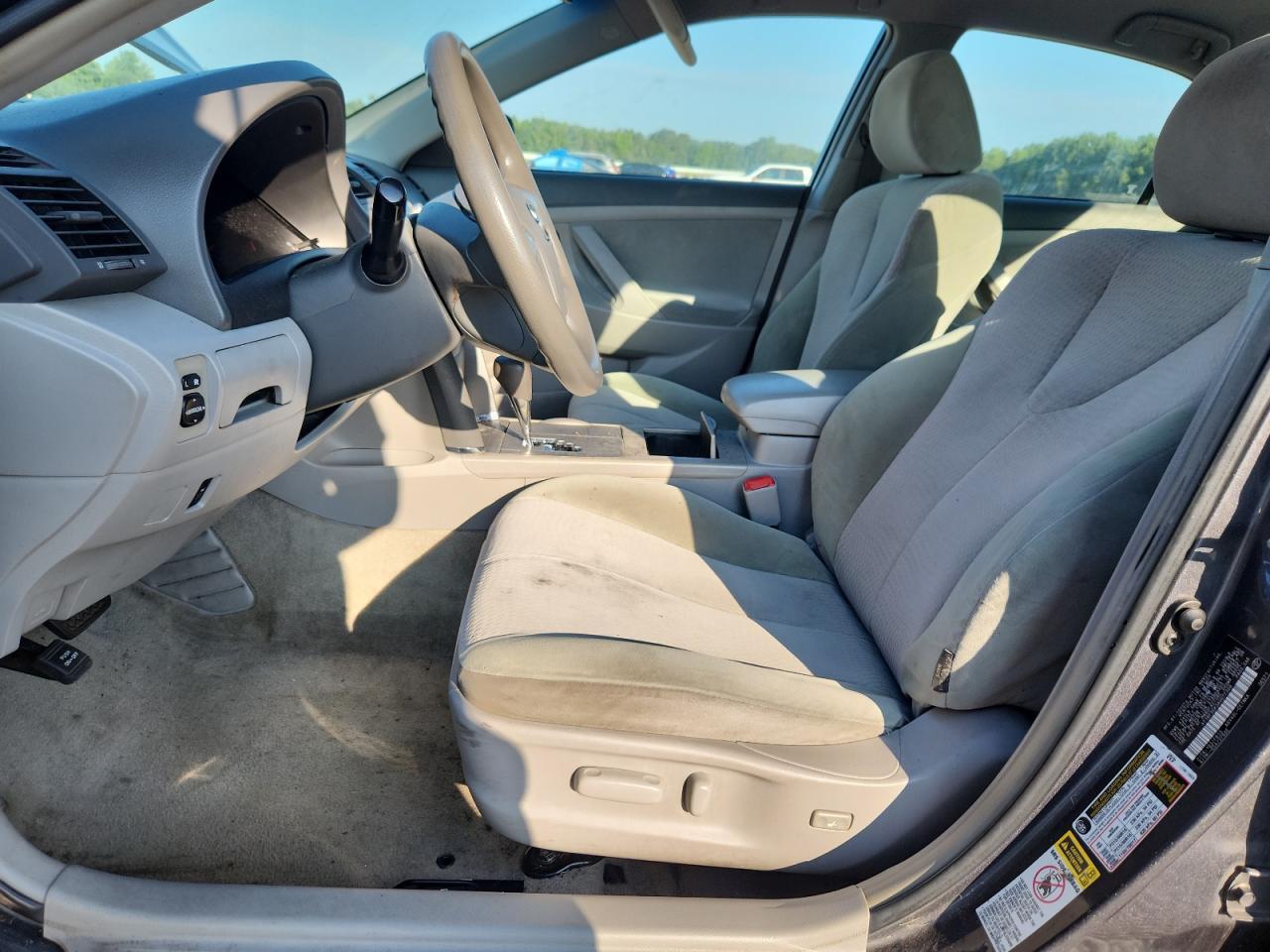 2010 Toyota Camry Le - Фото 7