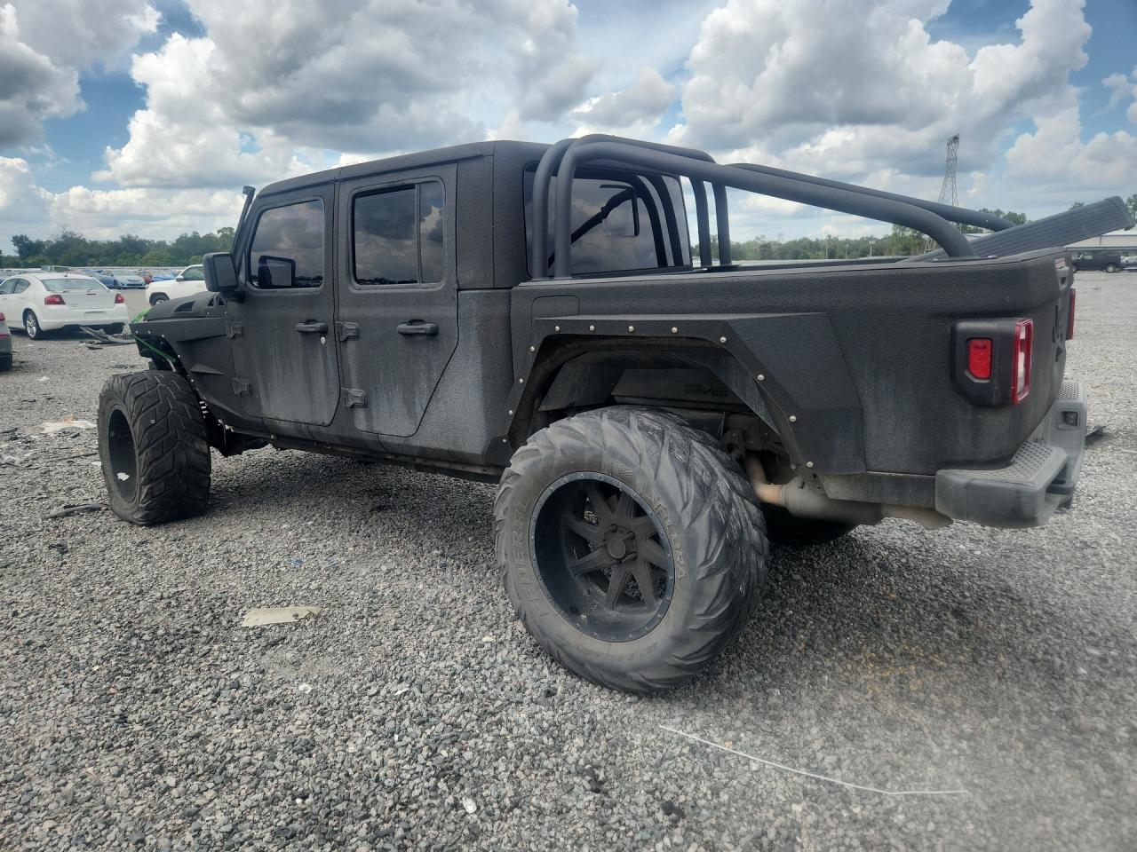 2020 Jeep Gladiator Sport - Фото 2