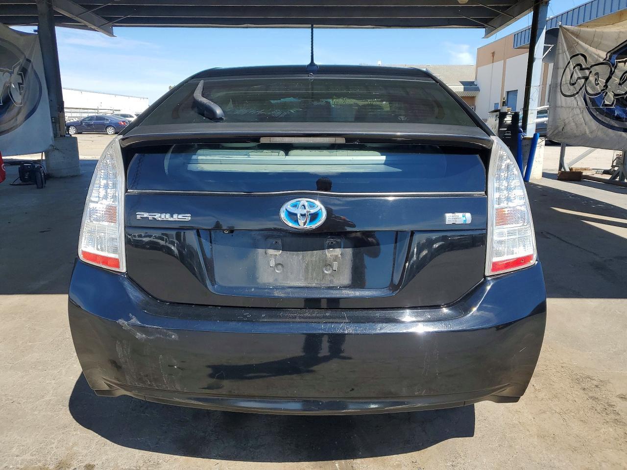 2010 Toyota Prius Iv - Image 6
