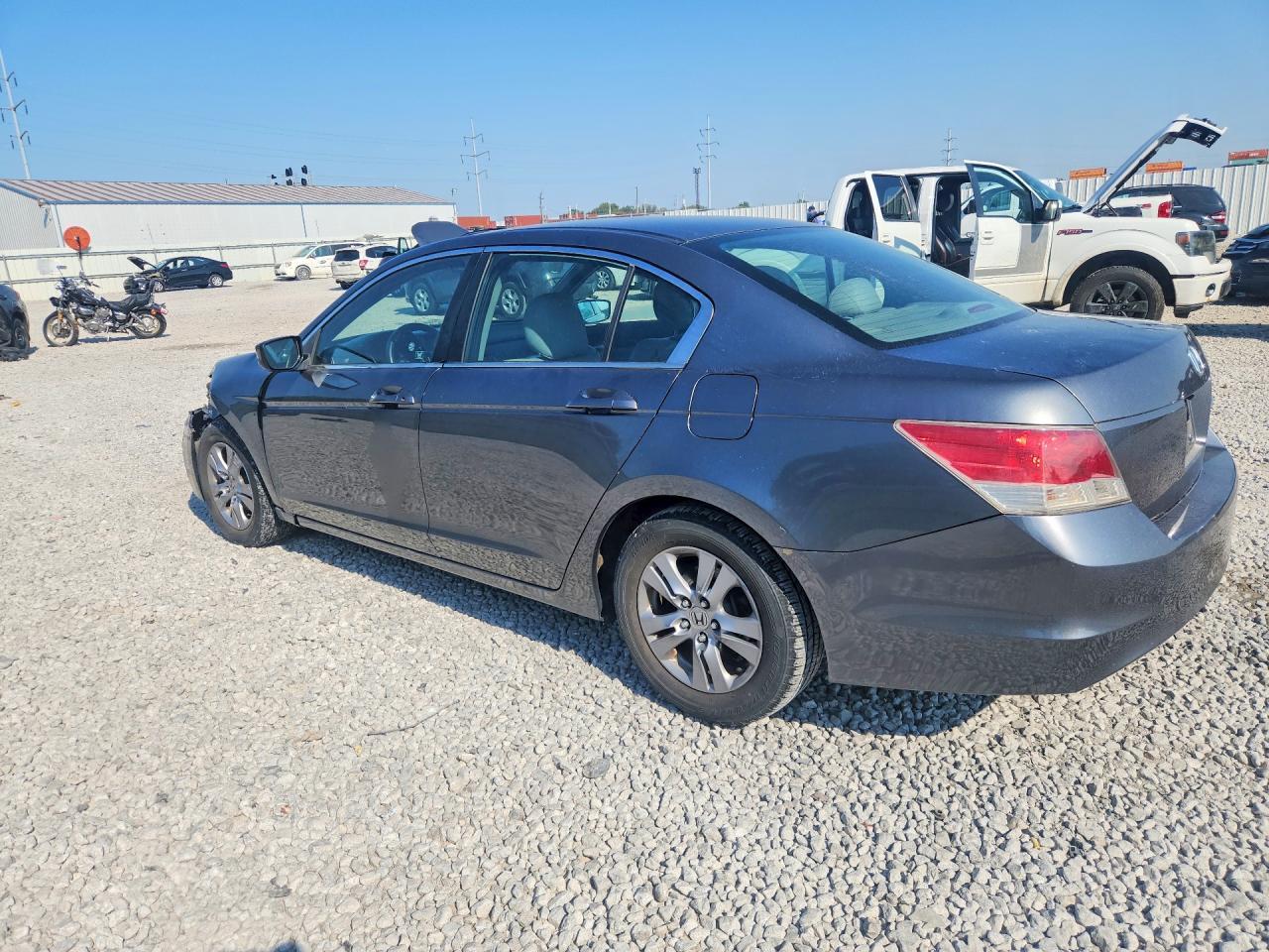 2011 Honda Accord Lxp - Image 2