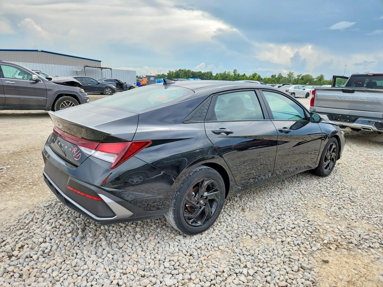 2026 Hyundai Elantra Sel Sport - Фото 3