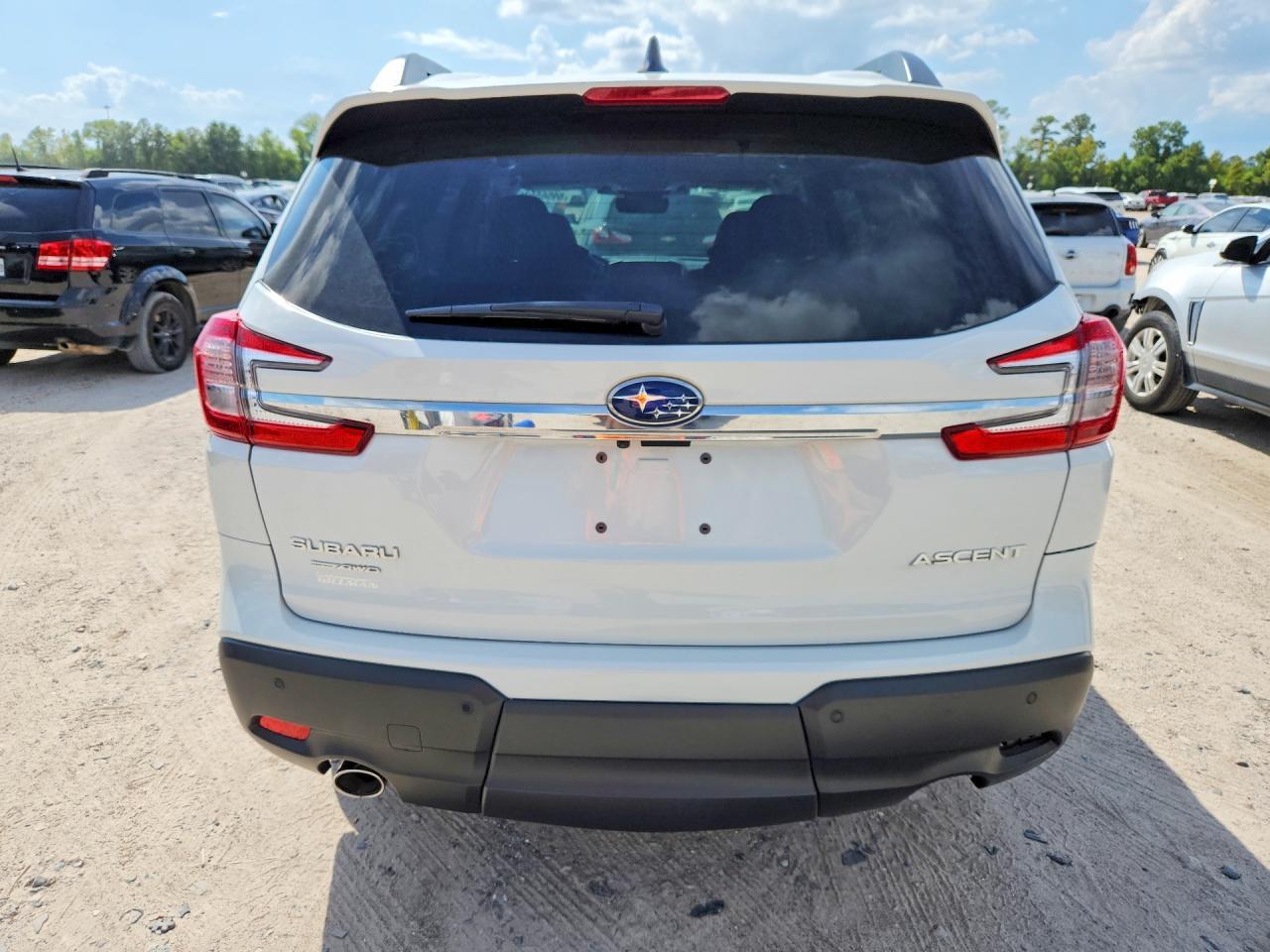 2025 Subaru Ascent Premium - Image 6