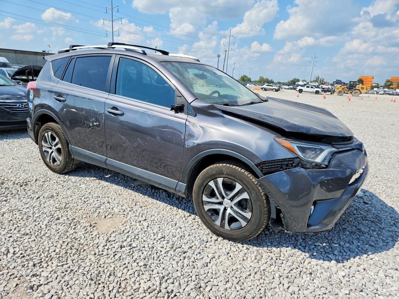 2016 Toyota Rav4 Xle - Image 4