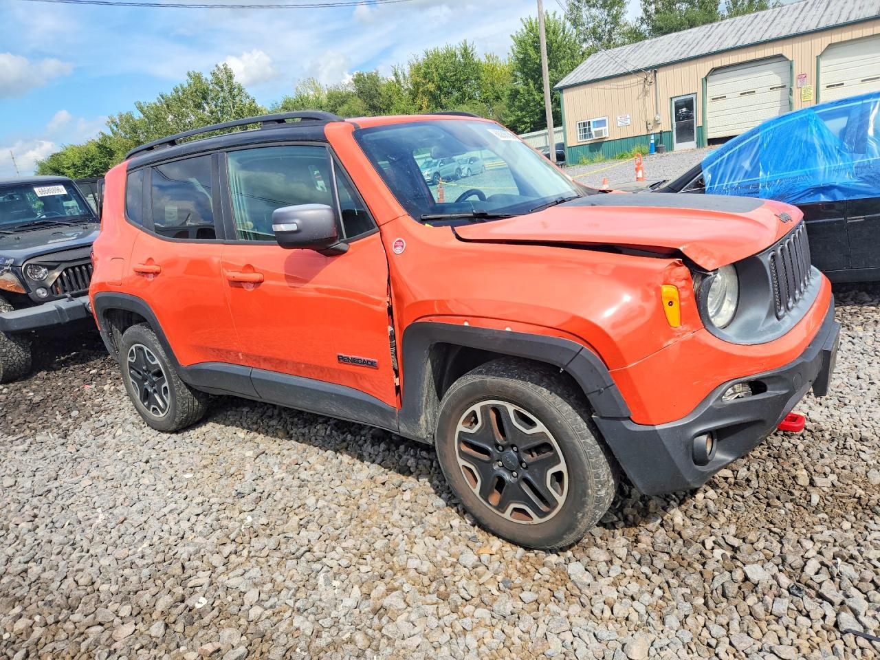 2016 Jeep Renegade Trailhawk - Фото 4