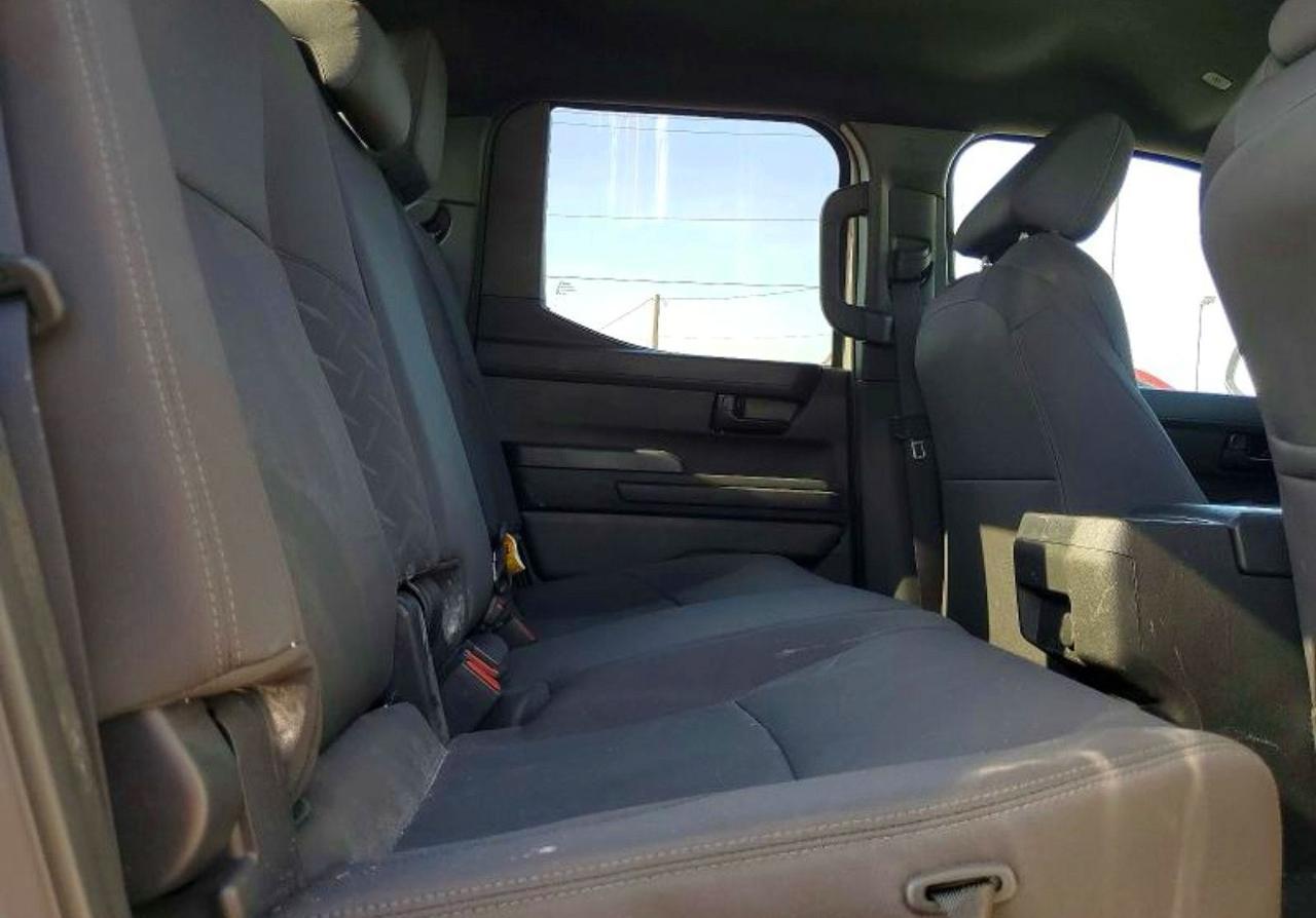 2025 Toyota Tacoma Sr5 - Image 6