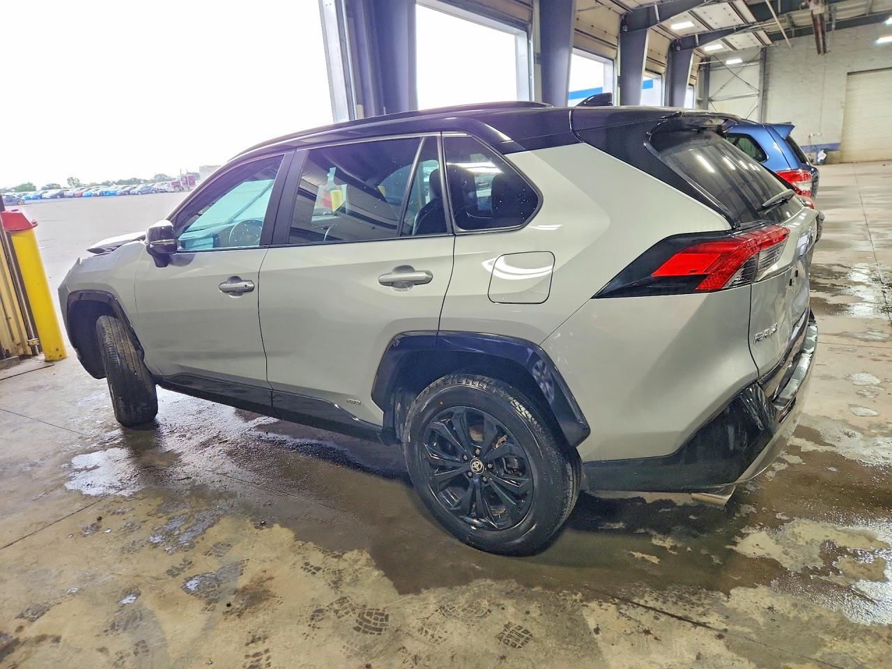 2022 Toyota Rav4 Xse - Фото 2