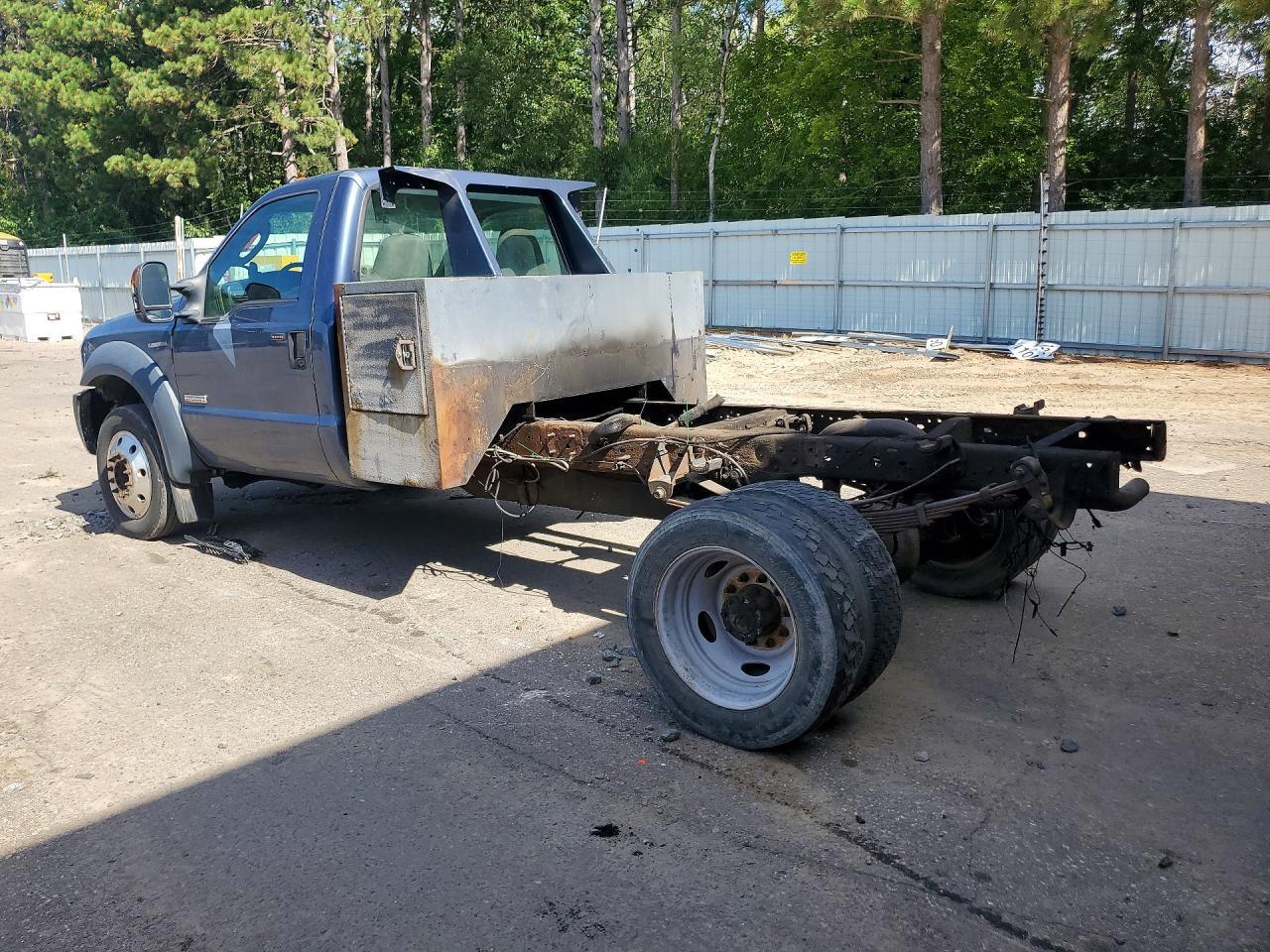 2006 Ford F550 Super Duty - Фото 2