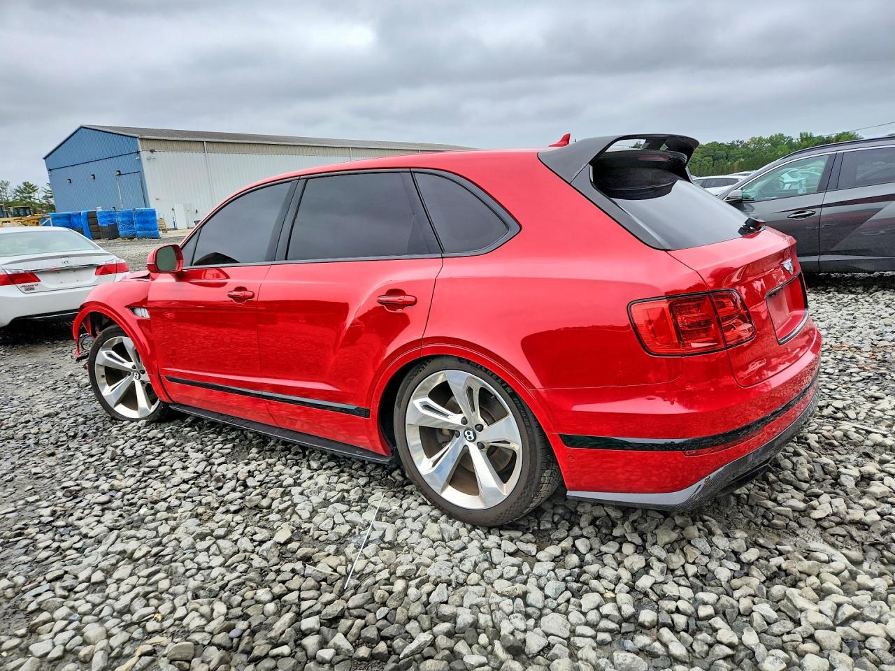 2018 Bentley Bentayga - Image 2