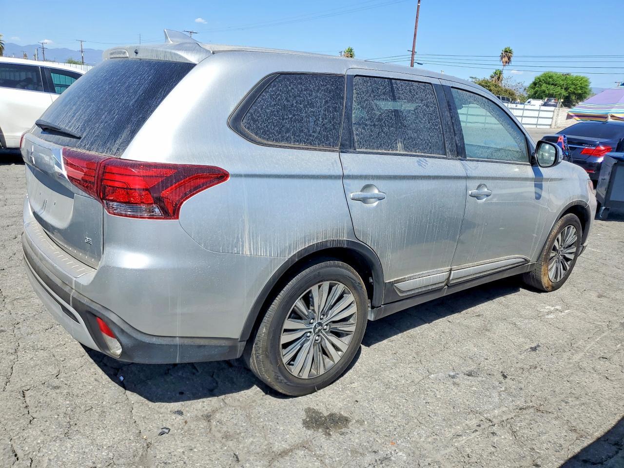 2020 Mitsubishi Outlander Se/Sel/Le - Фото 3