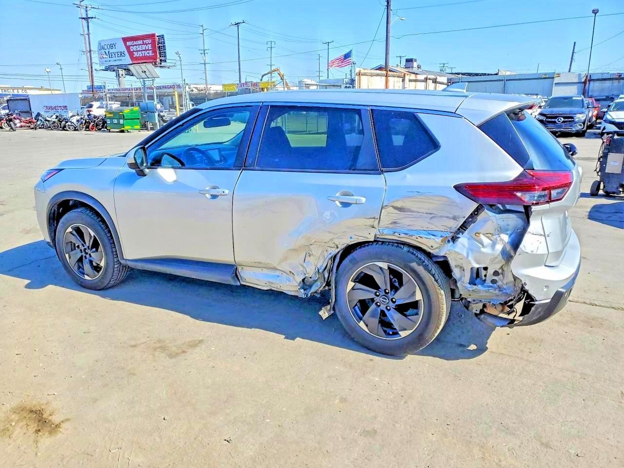 2025 Nissan Rogue Sv - Image 2